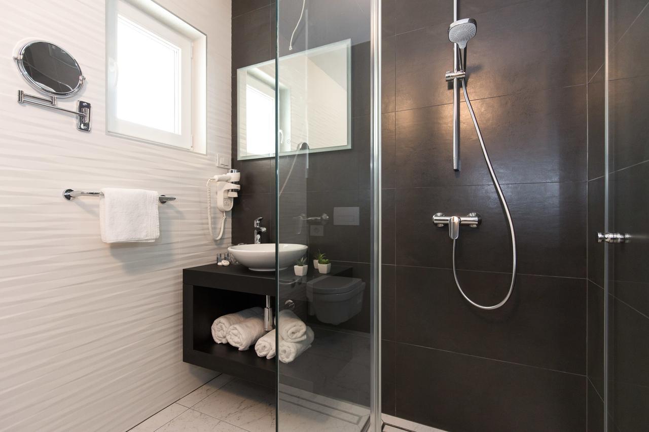 Bed and Breakfast Pansion Leggero Krk Town Exterior foto